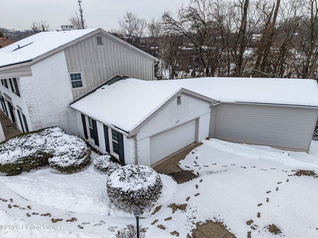 5206 Moccasin Trail, Louisville, KY 40207
