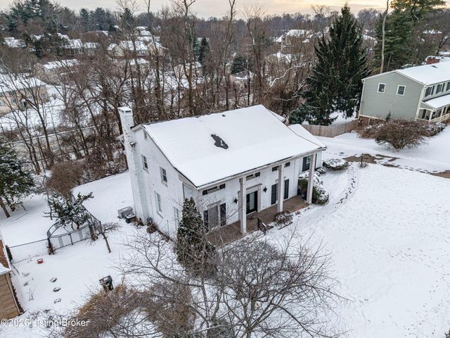 5206 Moccasin Trail, Louisville, KY 40207