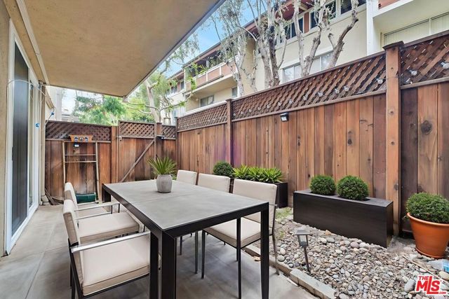 6425 Green Valley Circle 102, Culver City, CA 90230