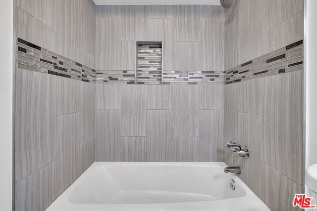 6425 Green Valley Circle 102, Culver City, CA 90230