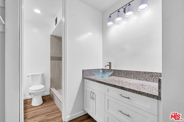 6425 Green Valley Circle 102, Culver City, CA 90230