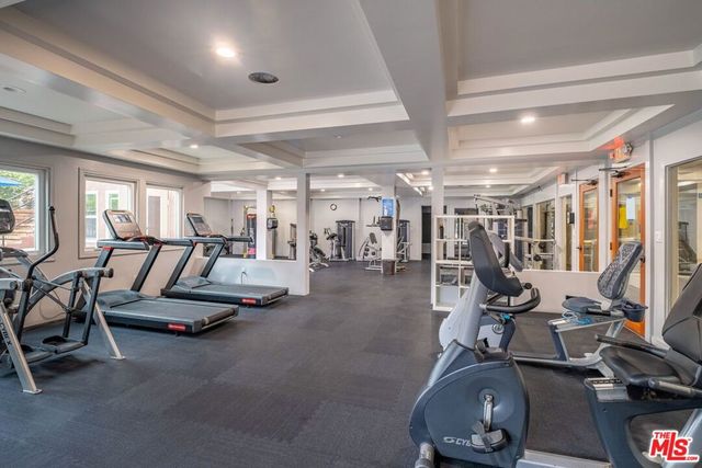 6425 Green Valley Circle 102, Culver City, CA 90230