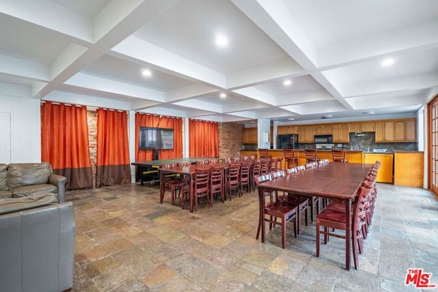 6425 Green Valley Circle 102, Culver City, CA 90230