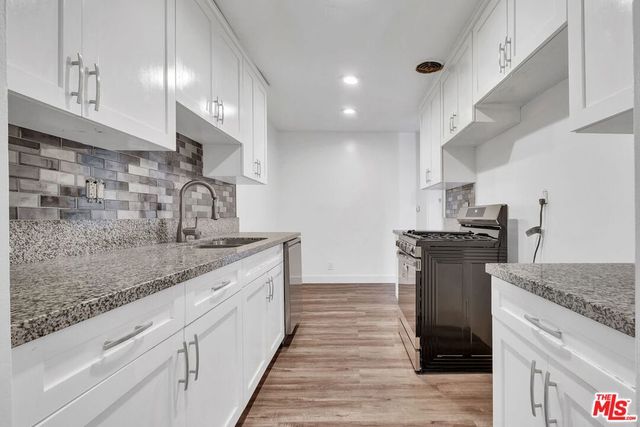 6425 Green Valley Circle 102, Culver City, CA 90230