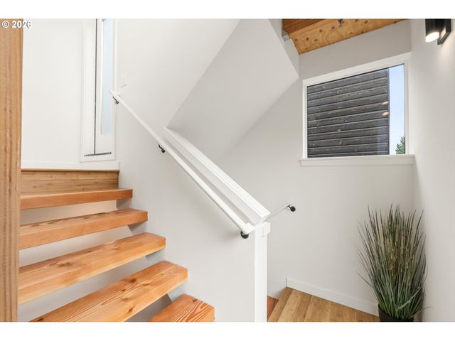 3530 N BORTHWICK Ave, Portland, OR 97227