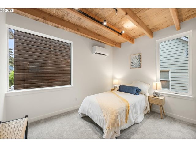 3530 N BORTHWICK Ave, Portland, OR 97227