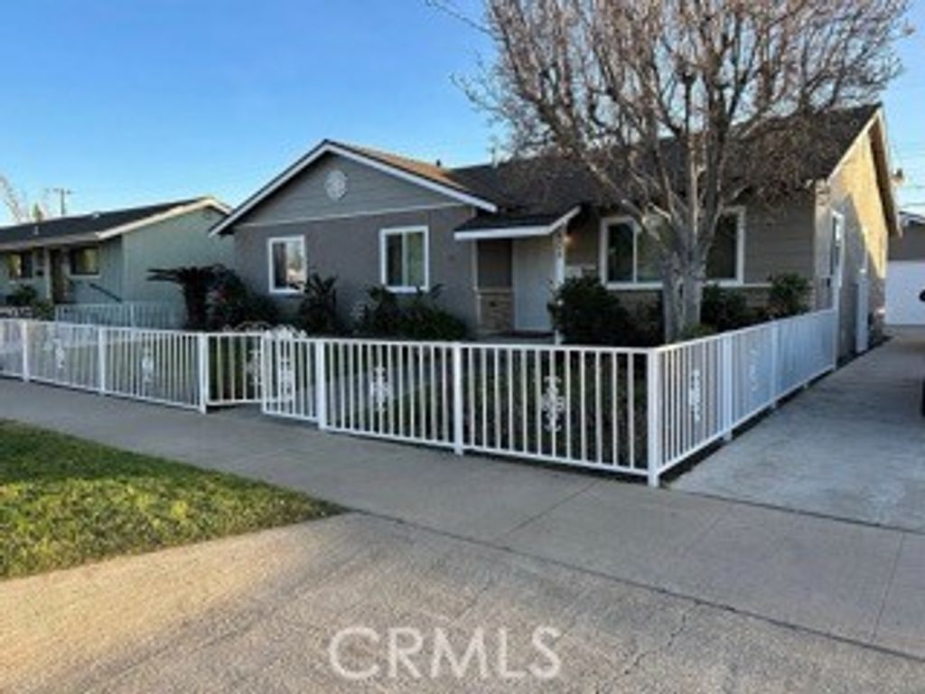 408 E Jacaranda, Orange, CA 92867