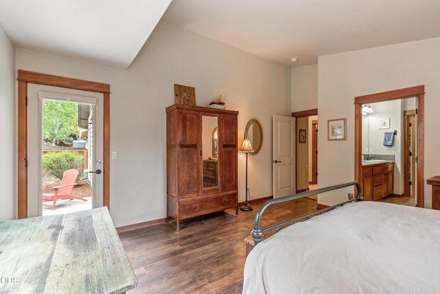 2354 NW Summerhill Drive, Bend, OR 97703