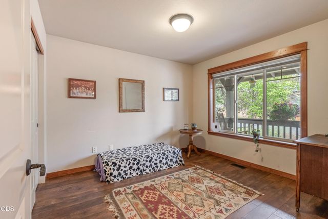 2354 NW Summerhill Drive, Bend, OR 97703