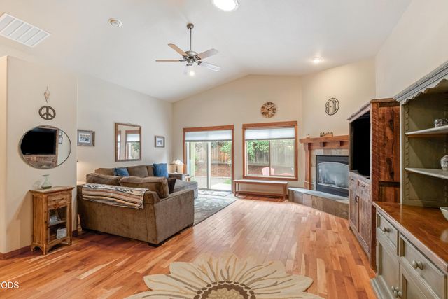 2354 NW Summerhill Drive, Bend, OR 97703