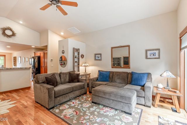 2354 NW Summerhill Drive, Bend, OR 97703