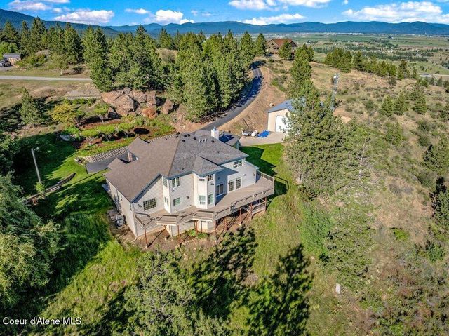 10715 N Payment Peak RD, Hauser, ID 83854