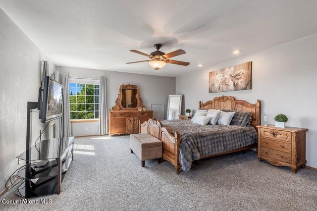 10715 N Payment Peak RD, Hauser, ID 83854