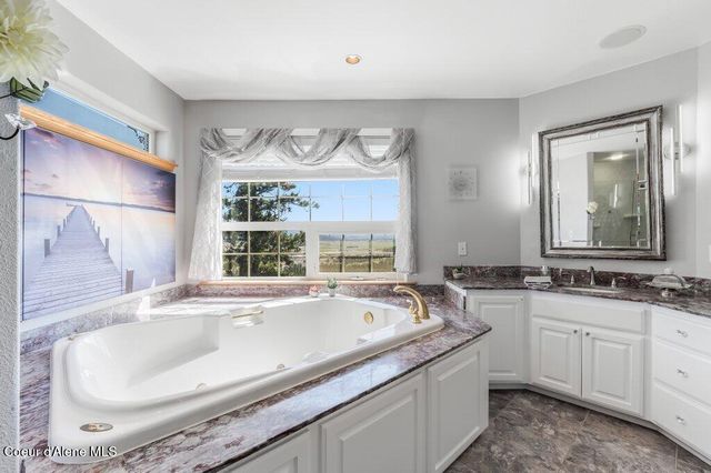 10715 N Payment Peak RD, Hauser, ID 83854