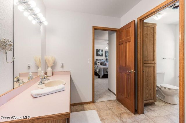 10715 N Payment Peak RD, Hauser, ID 83854