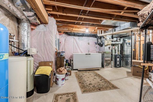 10715 N Payment Peak RD, Hauser, ID 83854