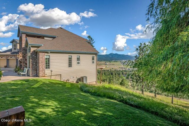 10715 N Payment Peak RD, Hauser, ID 83854