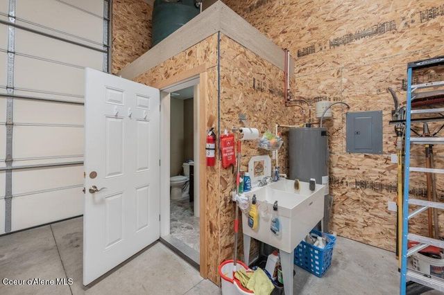 10715 N Payment Peak RD, Hauser, ID 83854
