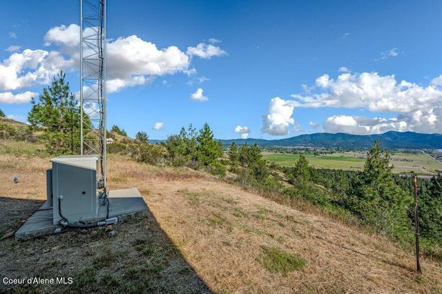 10715 N Payment Peak RD, Hauser, ID 83854