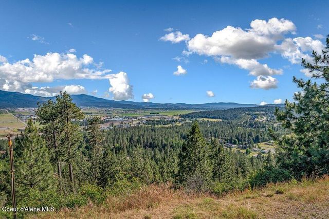 10715 N Payment Peak RD, Hauser, ID 83854