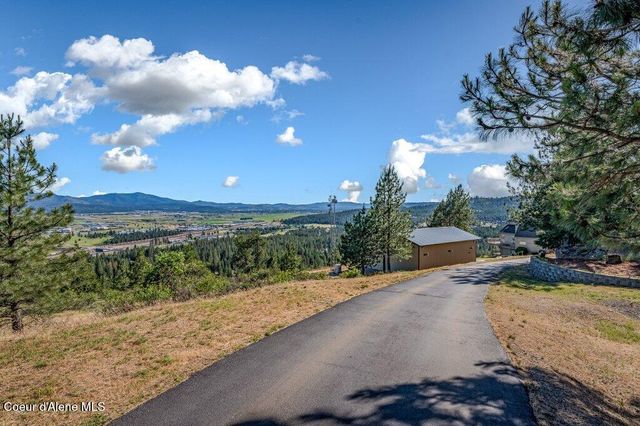 10715 N Payment Peak RD, Hauser, ID 83854