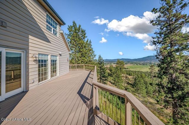 10715 N Payment Peak RD, Hauser, ID 83854