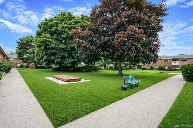 2453 union blvd 24a, Islip, NY 11750