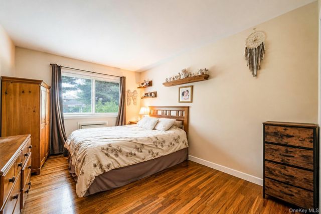 2453 union blvd 24a, Islip, NY 11750