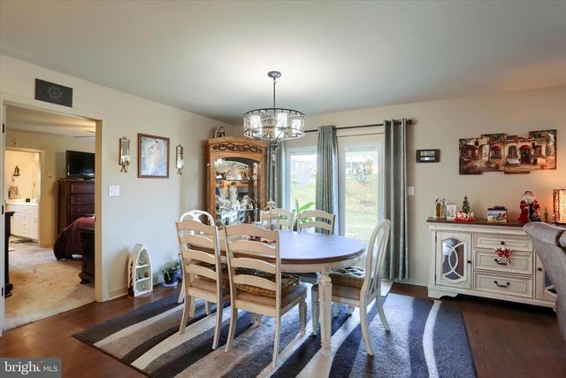 6039 STATION CIRCLE RD, Harrisburg, PA 17111