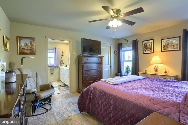 6039 STATION CIRCLE RD, Harrisburg, PA 17111