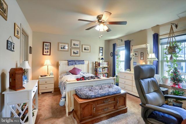 6039 STATION CIRCLE RD, Harrisburg, PA 17111