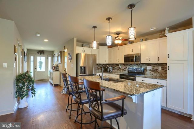 6039 STATION CIRCLE RD, Harrisburg, PA 17111