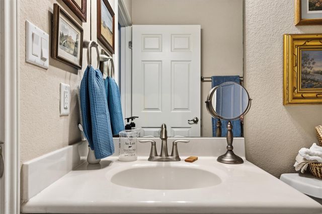 1916 Tramson DR 98C, Austin, TX 78741