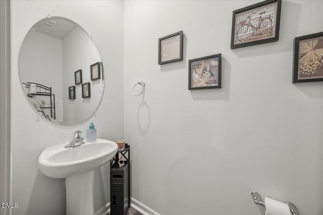 40 Branch Wood Drive, Fuquay Varina, NC 27526