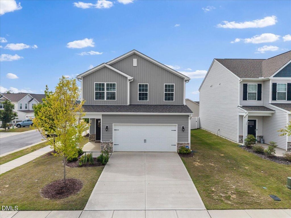 40 Branch Wood Drive, Fuquay Varina, NC 27526