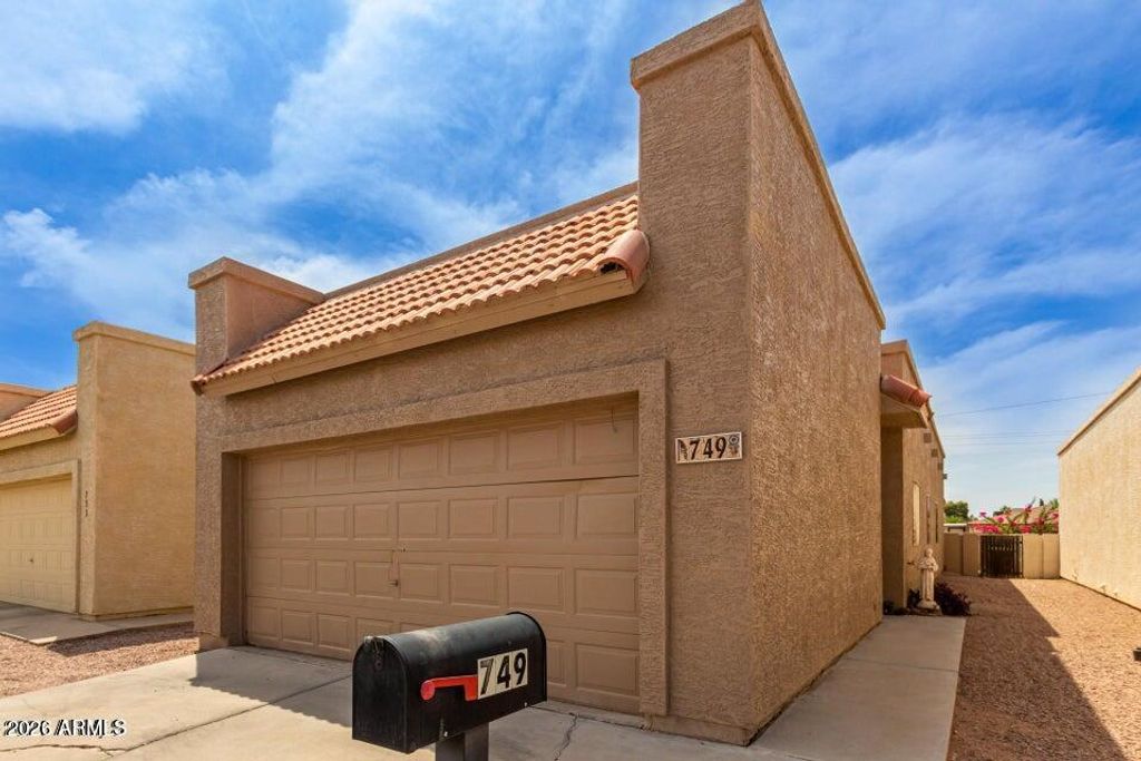 749 E PEPPER Drive, Casa Grande, AZ 85122 — photo 2