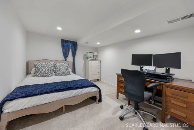 213 W Gartner Road, Naperville, IL 60540