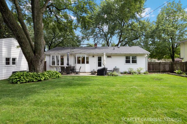 213 W Gartner Road, Naperville, IL 60540