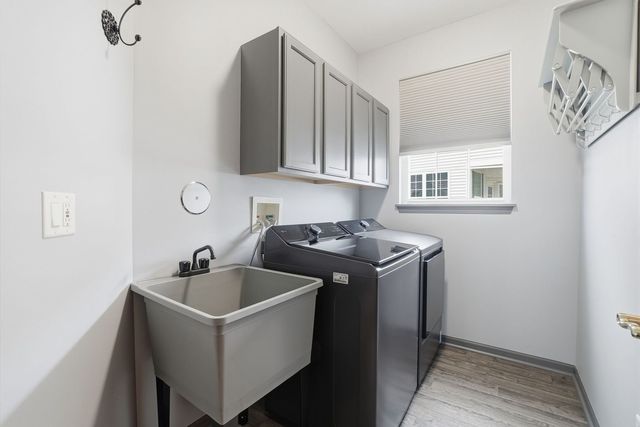 16122 Seneca Lake Circle, Crest Hill, IL 60403