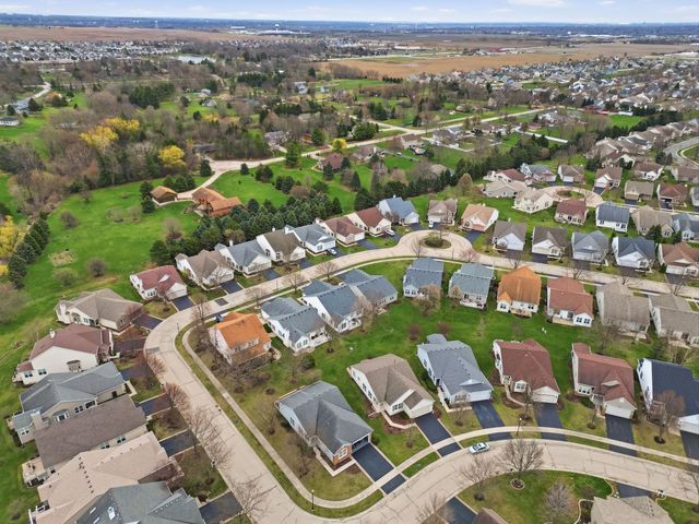 16122 Seneca Lake Circle, Crest Hill, IL 60403