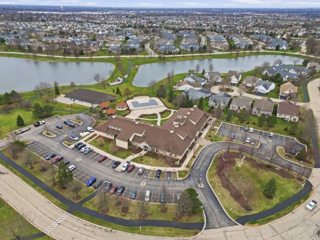 16122 Seneca Lake Circle, Crest Hill, IL 60403