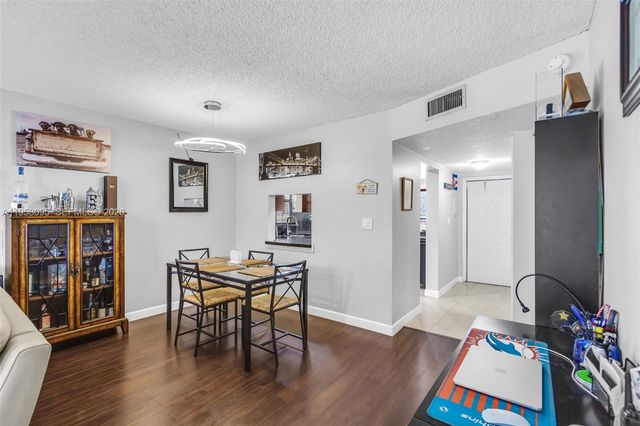 8411 Lagos De Campo Blvd 110U, Tamarac, FL 33321