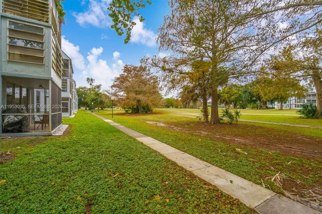 8411 Lagos De Campo Blvd 110U, Tamarac, FL 33321