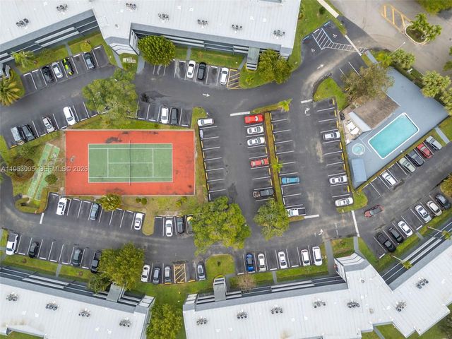 8411 Lagos De Campo Blvd 110U, Tamarac, FL 33321