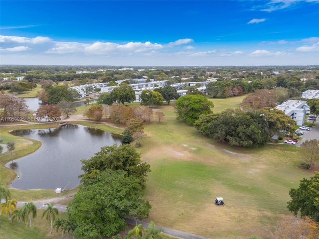 8411 Lagos De Campo Blvd 110U, Tamarac, FL 33321