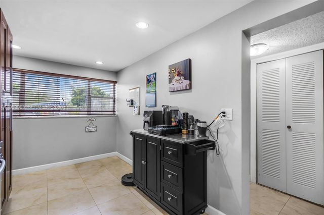 8411 Lagos De Campo Blvd 110U, Tamarac, FL 33321