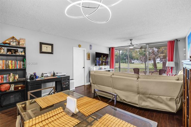 8411 Lagos De Campo Blvd 110U, Tamarac, FL 33321