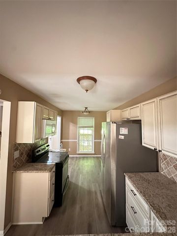 4101 Ivystone Court, Charlotte, NC 28277