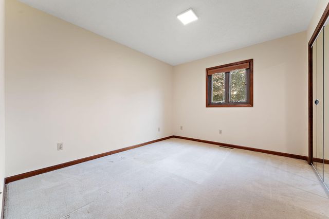 502 Fordwick Lane, Valparaiso, IN 46383