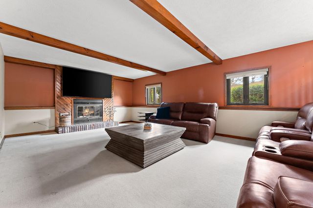 502 Fordwick Lane, Valparaiso, IN 46383